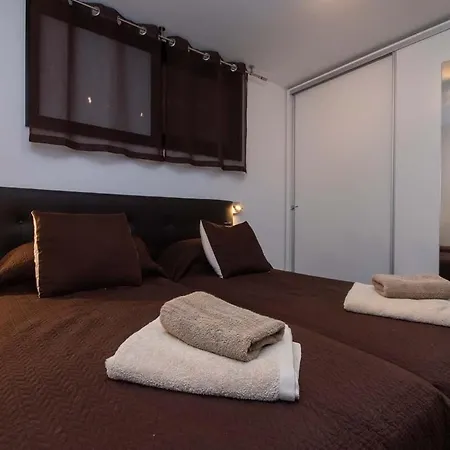 Parque Santiago Ii 87 - Two Bed *